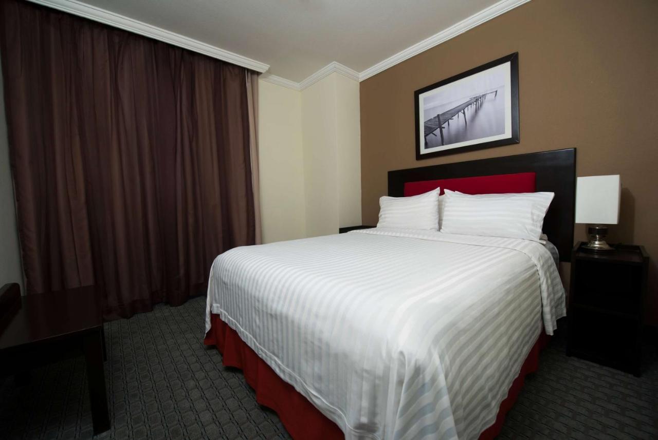 Ramada By Wyndham Ciudad De Mexico Perinorte Bagian luar foto